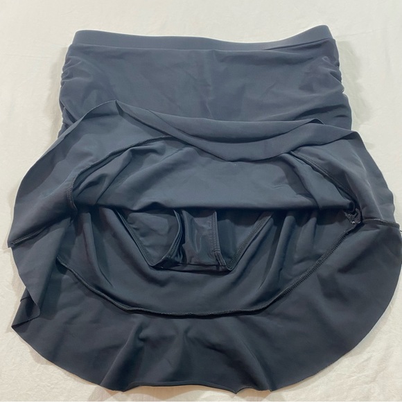 Swim Skirt Women’s Large High Waist Black Shirred sides Panty lined swimsuit - Picture 7 of 8